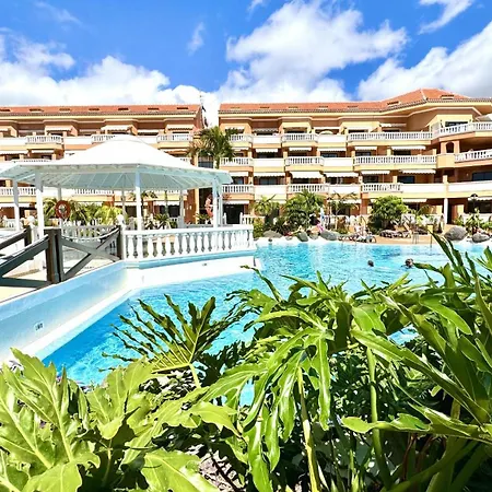 Royal Garden Sea Views By Deihu Experiences 아파트